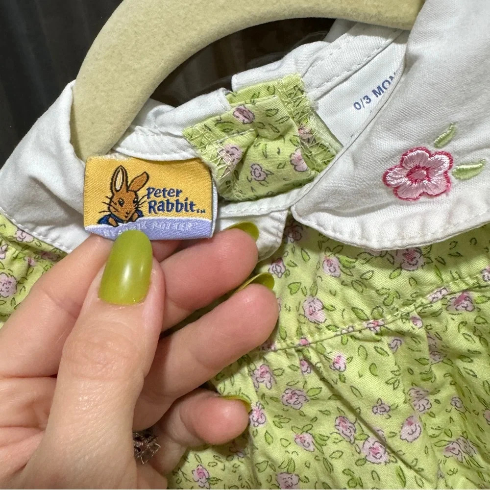 Vintage Peter Rabbit baby girl dress Beatrix potter embroidered collar flowers - Picture 2 of 6